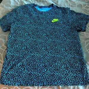 Nike Tee All Over Print Large